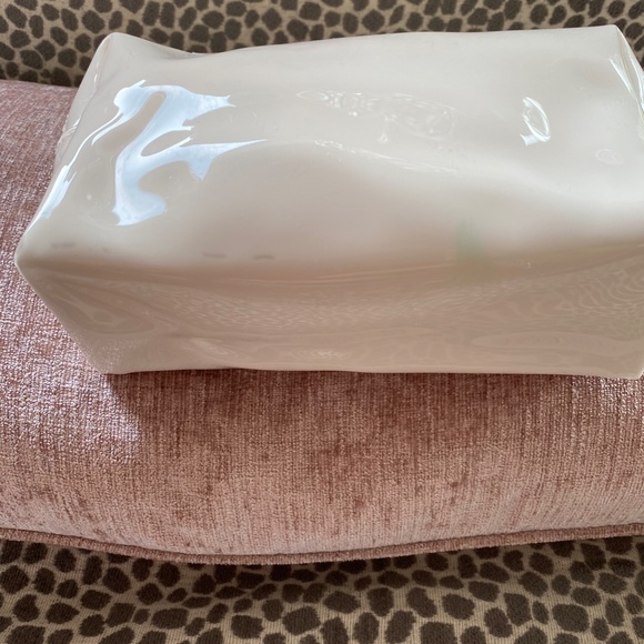 Genuine Ted Baker London Cosmetic Bag - Picture 4 of 4